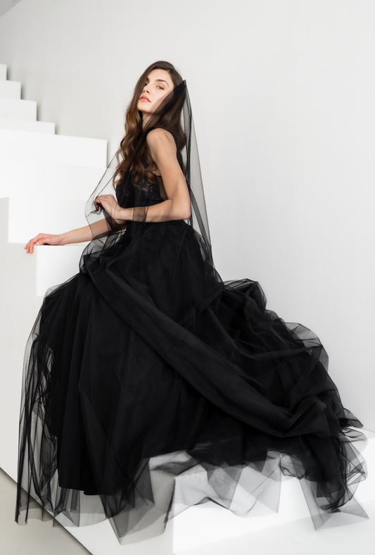 schwarzer Tüllschleier